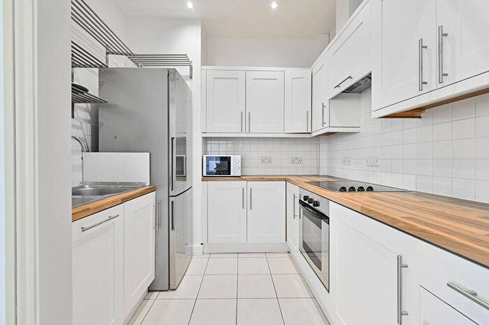 2 Bedroom Flat To Rent In Wimpole Street, Marylebone, London, W1G