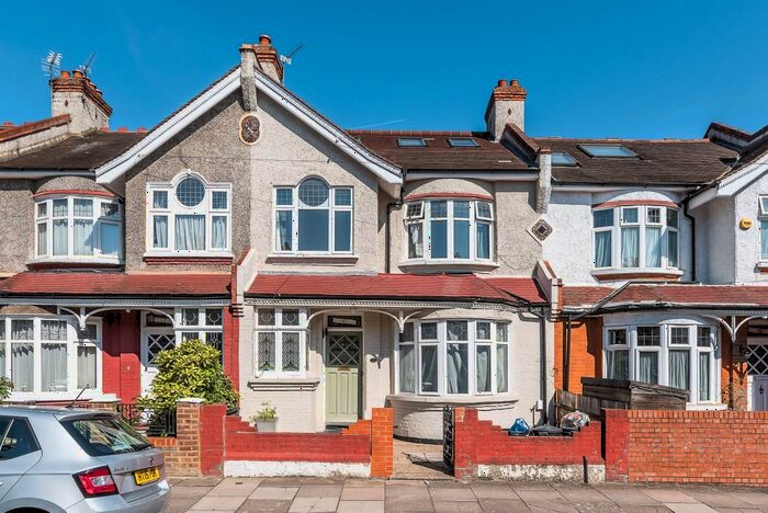 5 Bedroom Maisonette To Rent In Montana Road, London, SW17