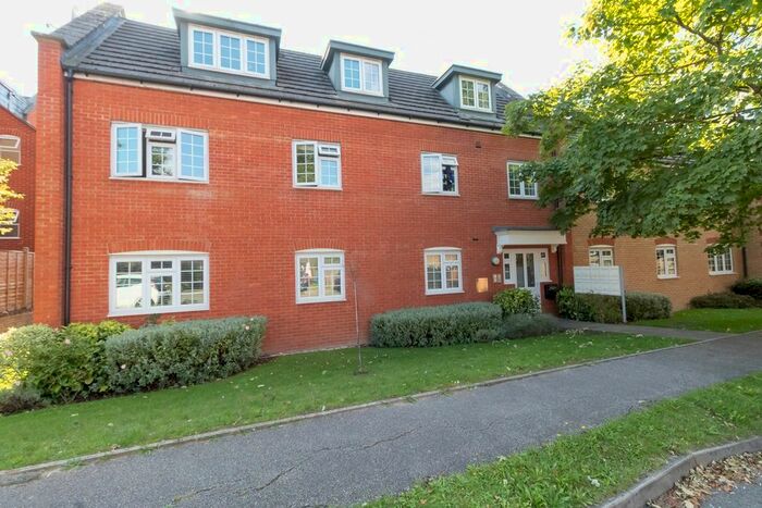 2 Bedroom Flat To Rent In Sanvignes Court, Baldock, SG7