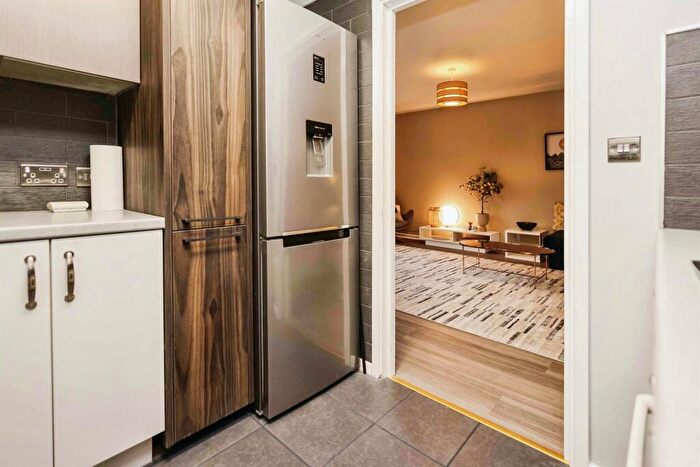 2 Bedroom Flat For Sale In Canterbury Close, Birmingham, B23