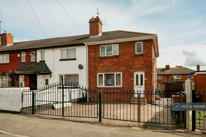 3 Bedroom End Of Terrace House To Rent In Sissons Grove, Leeds, LS10