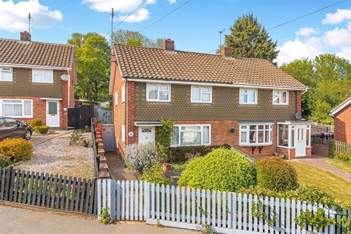 2 Bedroom Semi-Detached House For Sale In Hastings Road, Banbury, OX16