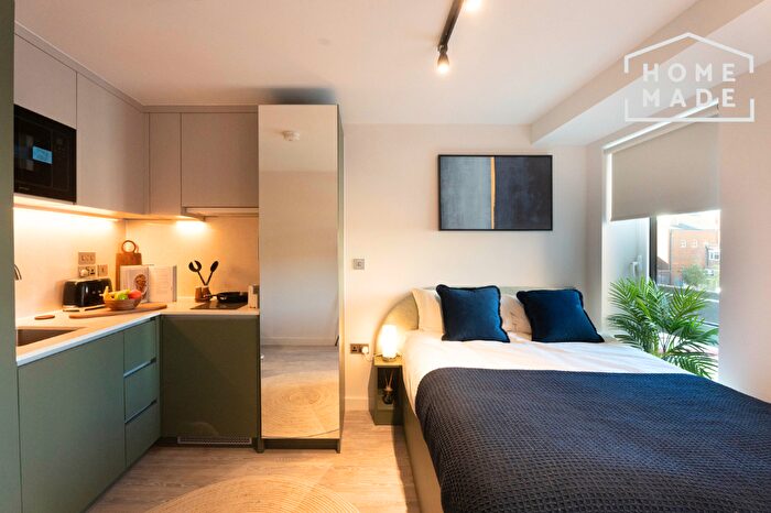 Apartment To Rent In The Rex, Clarence St., KT1