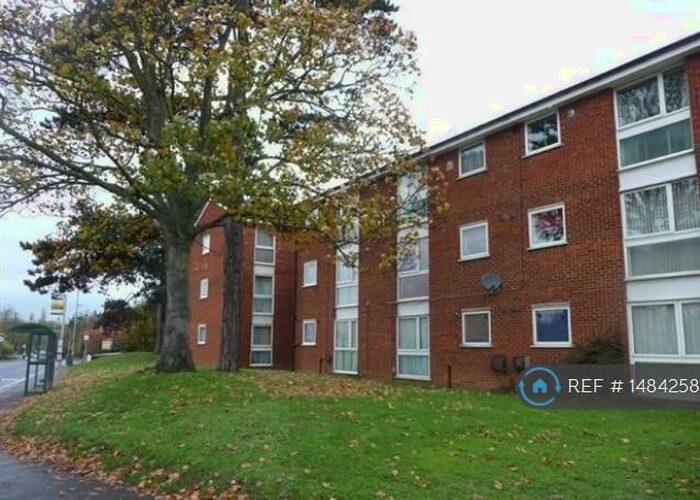2 Bedroom Flat To Rent In Thamesdale, St Albans, AL2