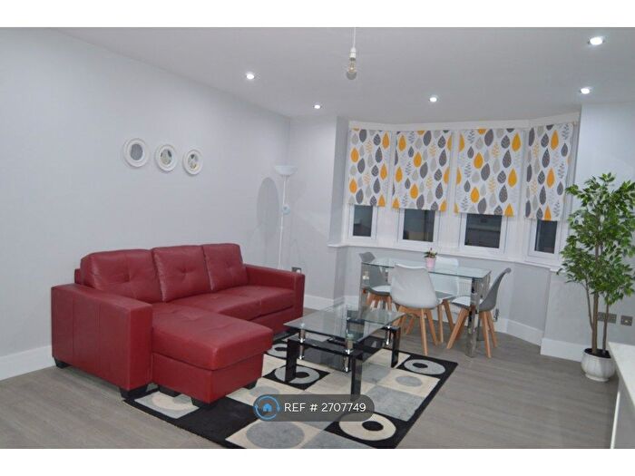 1 Bedroom Flat To Rent In Cross Street, Reading, RG1