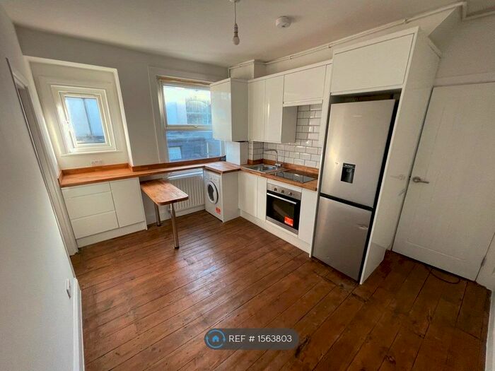 1 Bedroom Flat To Rent In Preston Close, London, SE1