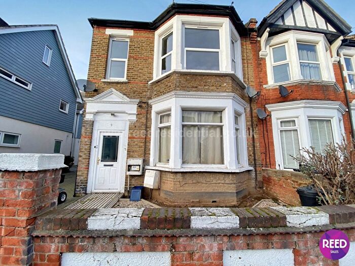 2 Bedroom Flat To Rent In South Avenue, Southend On Sea, SS2