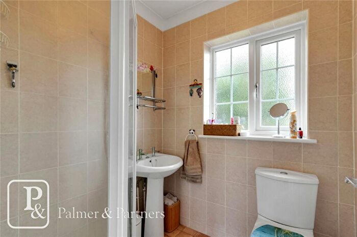 4 Bedroom Detached House For Sale In Green Acres Road, Layer-de-la-Haye, Colchester, Essex, CO2