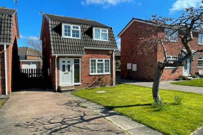 2 Bedroom Detached House To Rent In Rockwood Crescent, Wakefield, WF4