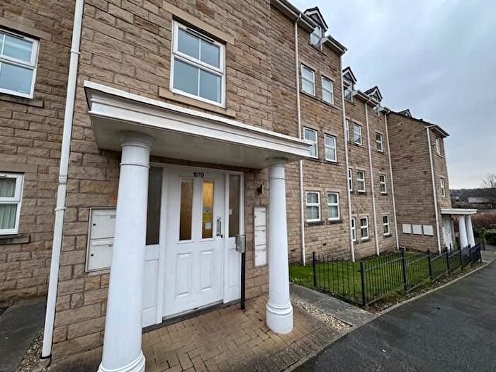 2 Bedroom Flat To Rent In Harrogate Road, Bradford, BD10