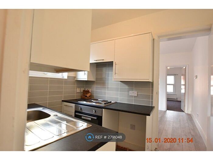 2 Bedroom Flat To Rent In Park Street, Luton, LU1