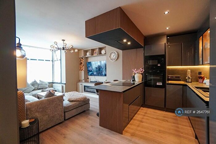 3 Bedroom Flat To Rent In St Andrews Road South, Lytham St Anne's, FY8