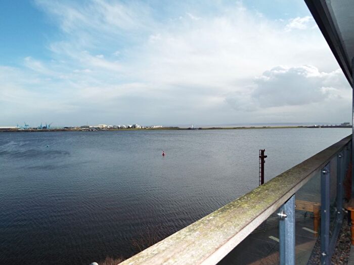 2 Bedroom Flat To Rent In Ferry Court, Cardiff, CF11