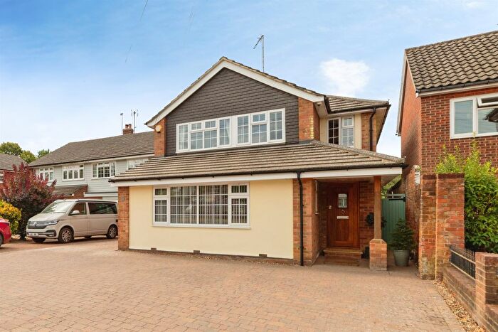 4 Bedroom Detached House For Sale In London Road, Hertford Heath, Hertford, SG13