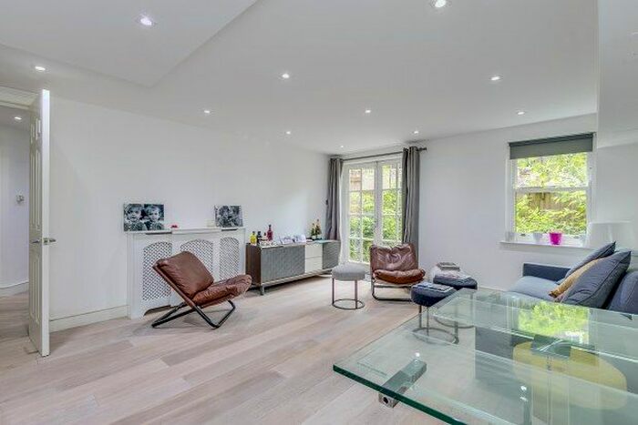 2 Bedroom Flat To Rent In Knaresborough Place, London, SW5