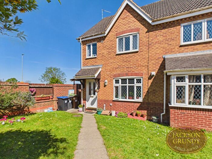 3 Bedroom Semi-Detached House For Sale In Dixon Road, Kingsthorpe, NN2