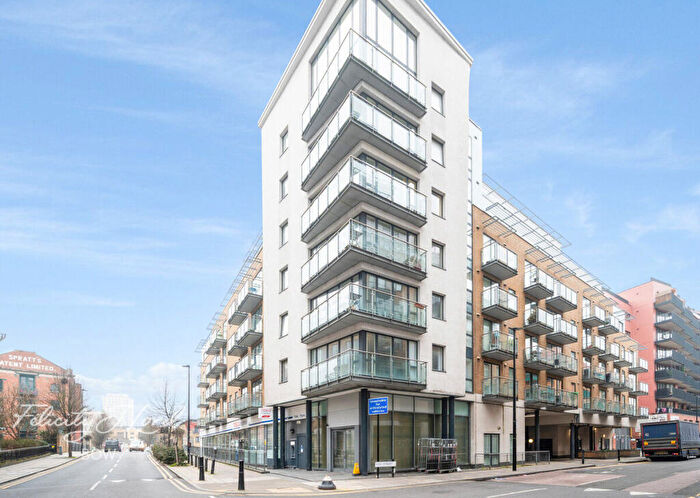 3 Bedroom Apartment For Sale In Yeo Street, London, E3