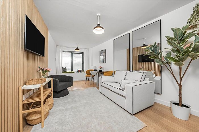 1 Bedroom Flat For Sale In Durnsford Road, Wimbledon, SW19