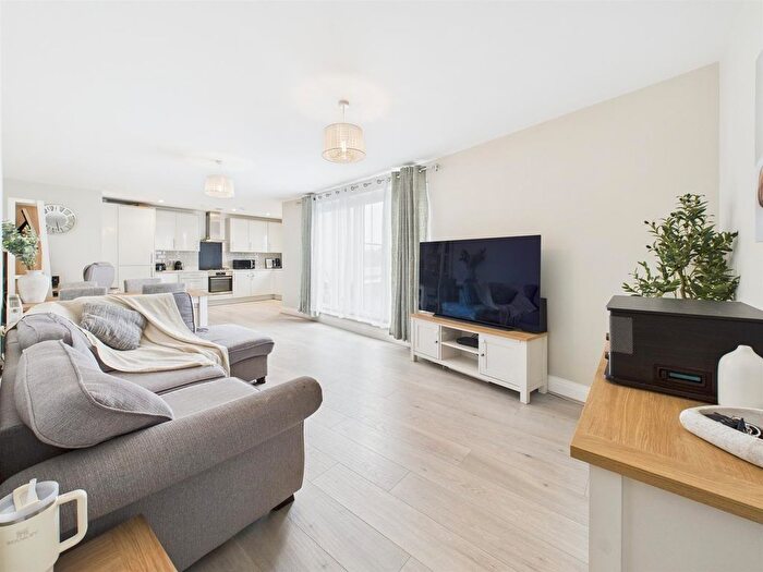 2 Bedroom Flat For Sale In Exchange Street, Aylesbury, Buckinghamshire, HP20