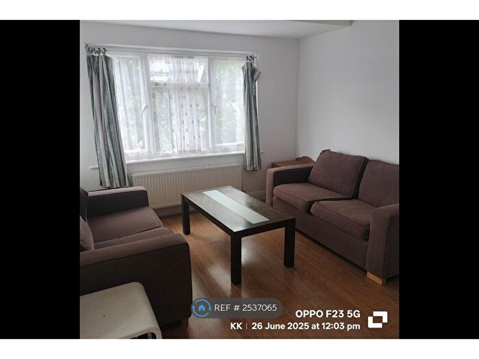 2 Bedroom Flat To Rent In Albert Road, Harrow, HA2