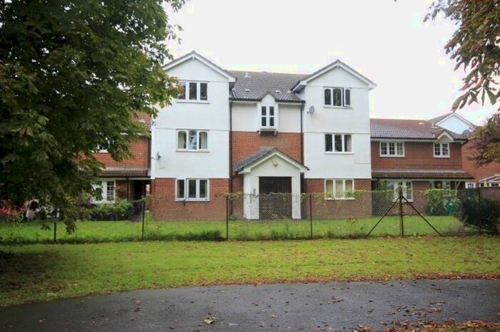 2 Bedroom Flat To Rent In Teal Close, Bridgwater TA6