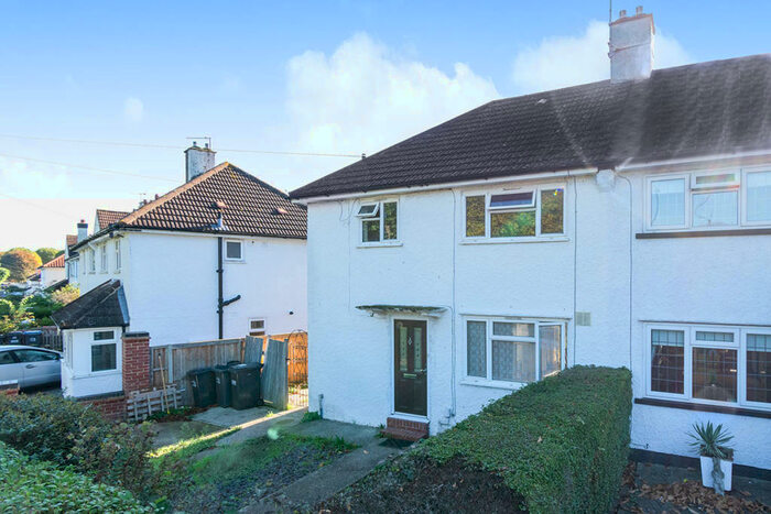 3 Bedroom Semi-Detached House To Rent In Cooper Road, Croydon, CR0