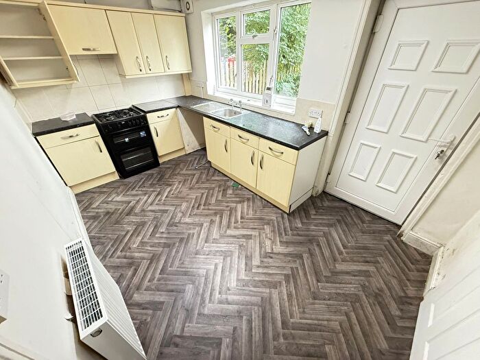 3 Bedroom Semi-Detached House To Rent In Oak Tree Grove, Leeds, West Yorkshire, LS9