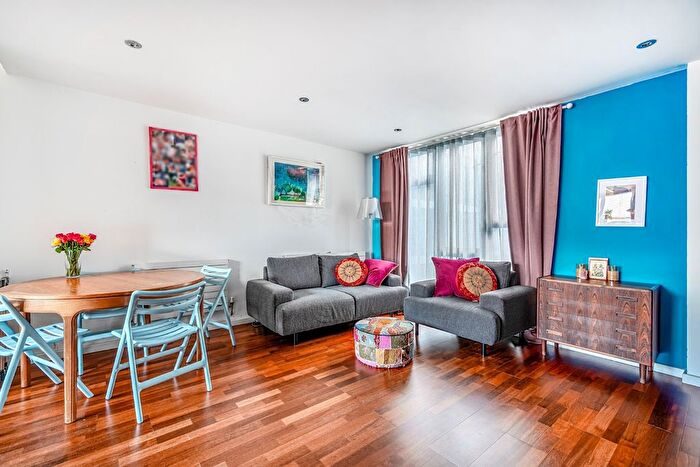 4 Bedroom Flat For Sale In Nile Street, Shoreditch, London, N1