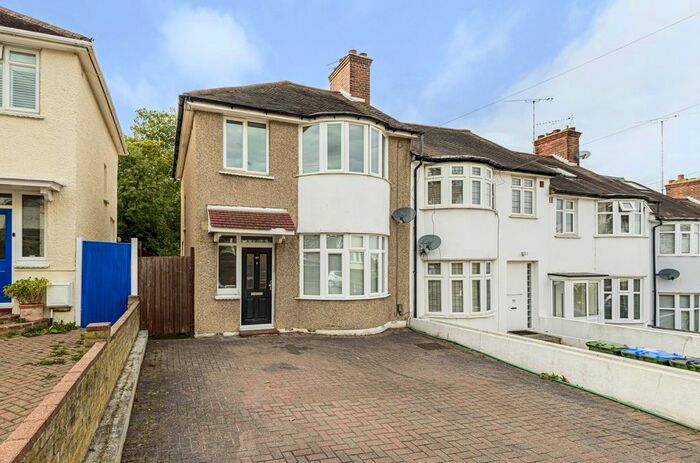 3 Bedroom End Of Terrace House To Rent In Donaldson Road, Shooters Hill, London, SE18