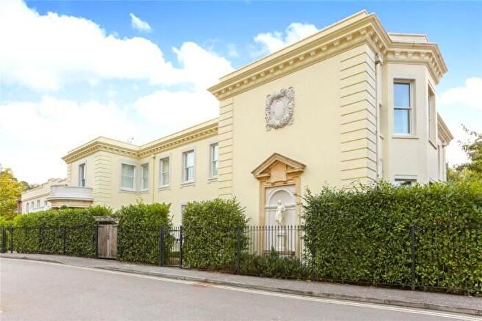 2 Bedroom Flat To Rent In Ascot, Berkshire, SL5