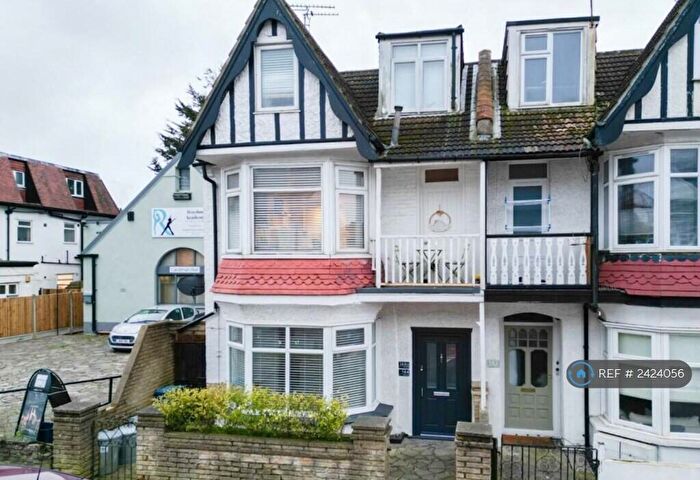 2 Bedroom Flat To Rent In Pall Mall, Leigh-On-Sea, SS9