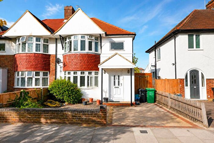 3 Bedroom Semi Detached House For Sale In Nelson Road, Twickenham, TW2