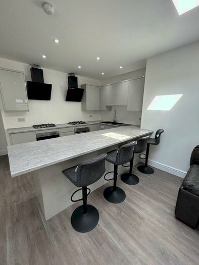 5 Bedroom Terraced House To Rent In Thornycroft Road, Liverpool - Students / Academic Year, L15