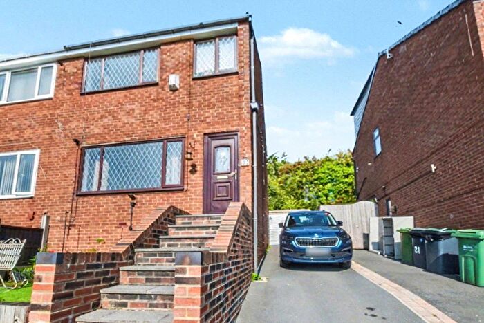 3 Bedroom Semi Detached House For Sale In Wheelwright Close, Leeds, West Yorkshire, LS12