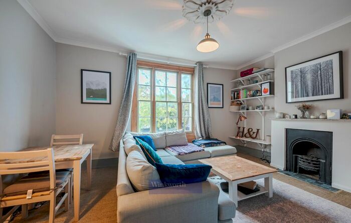 2 Bedroom Flat To Rent In Hartington Road, London, SW8