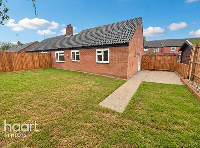2 Bedroom Bungalow For Sale In Carter Close, Brampton, PE28