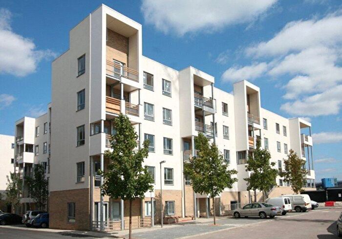 2 Bedroom Apartment To Rent In Glenalmond Avenue, Cambridge, CB2