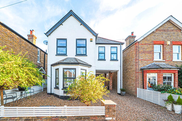 4 Bedroom Detached House For Sale In Gore Road, Burnham, SL1