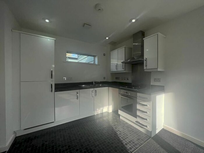 2 Bedroom Flat To Rent In Tunnicliffe Close, Broome Manor, Swindon, SN3