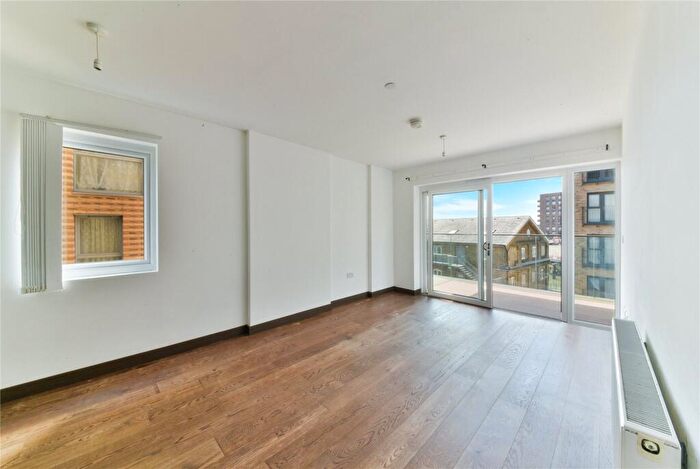 2 Bedroom Apartment To Rent In Abbey Road, Barking, IG11