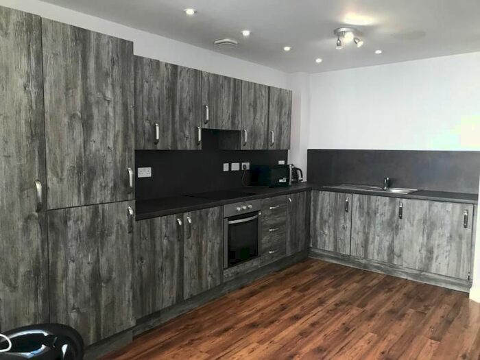 4 Bedroom Flat To Rent In The Old Post Office, Bishop Street, Leicester, LE1