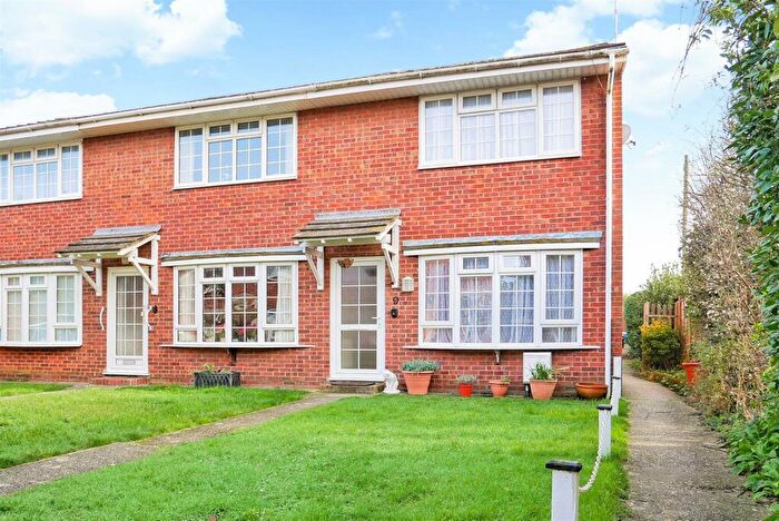 2 Bedroom End Of Terrace House To Rent In Juxon Close, Chichester, PO19