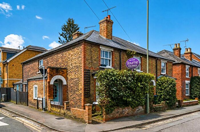 3 Bedroom End Of Terrace House For Sale In Anyards Road, Cobham, Surrey, KT11
