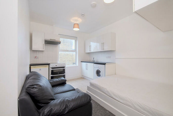 Studio To Rent In Chamberlayne Road, Kensal Rise, NW10