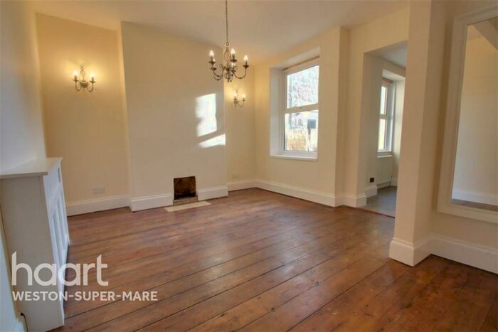 4 Bedroom Terraced House To Rent In Southend Road, BS23