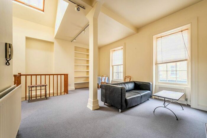 1 Bedroom Flat To Rent In Old South Lambeth Road, Vauxhall, London, SW8