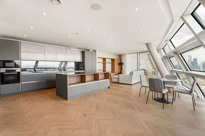 2 Bedroom Flat For Sale In Southwark Bridge Road, Borough, SE1