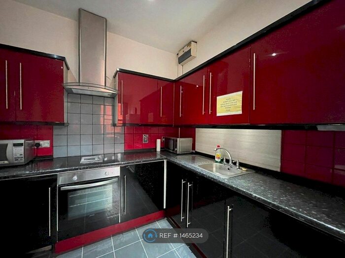 3 Bedroom Maisonette To Rent In Chesterfield Road, Sheffield, S8