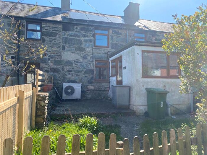 2 Bedroom Terraced House For Sale In Rhiwlas, Bangor, Gwynedd, LL57