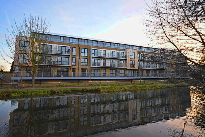 2 Bedroom Apartment To Rent In Smeaton Court, Hertford, SG13